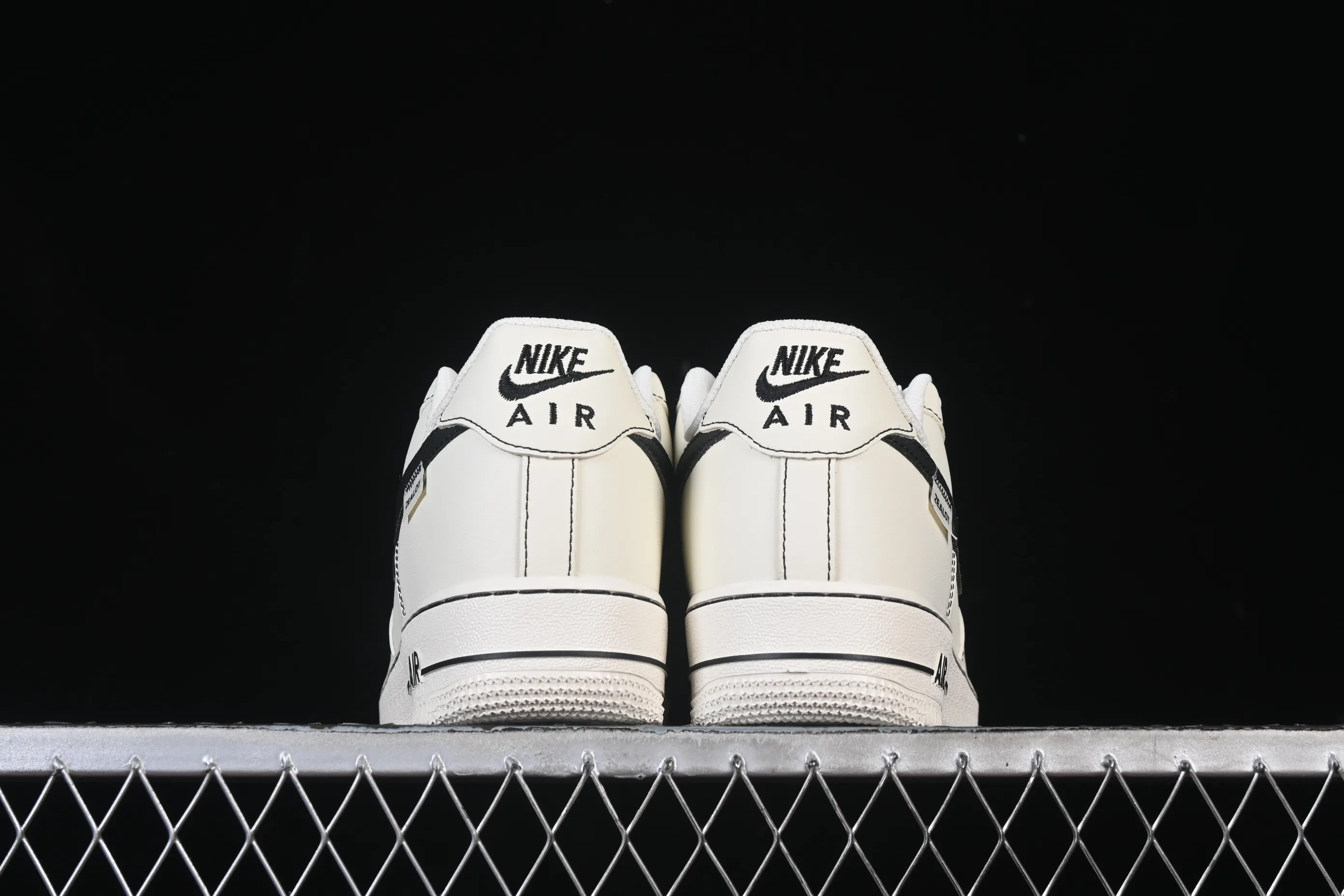 All categories Nk Air Force 1 Air Force series Nk Air Force 1 Low Air Force low-top Nike Air Force 1'07 Low distressed black hook Air Force 1 low-top casual sneakers ZH0316-093